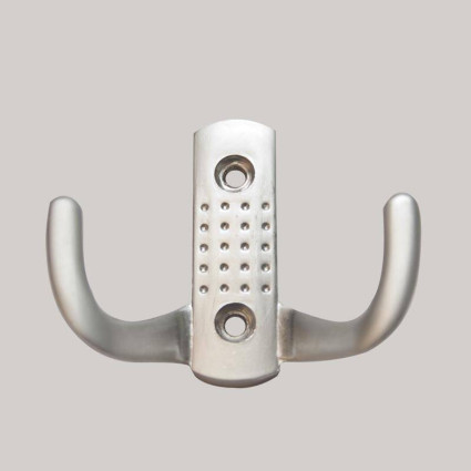 Cuier Metalic Tip Pom 641B, Suport Practic pentru Haine, Ideal pentru Hol, Birou sau Săli de Așteptare, Aluminiu